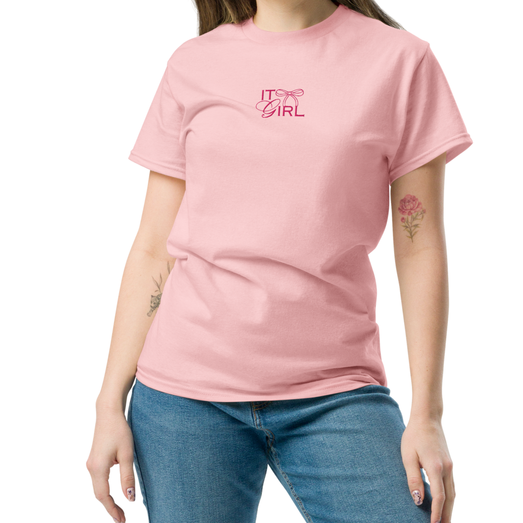 It Girl T-Shirt - Embroidery